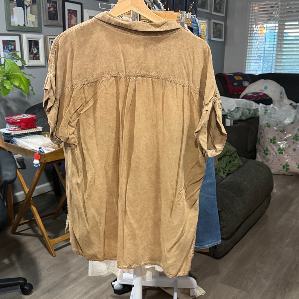 Velvet Heart Tan Button Down Shirt - Picture 6 of 10